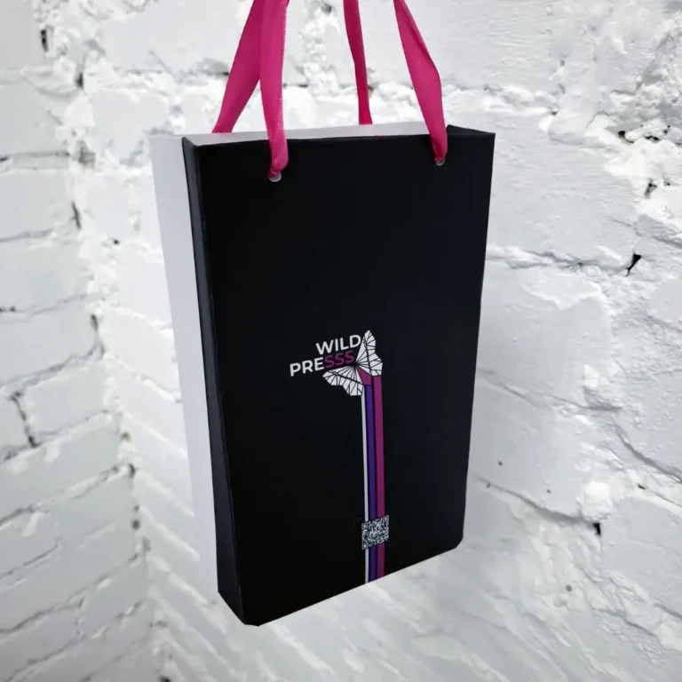 Пакет бумажный ламинированный